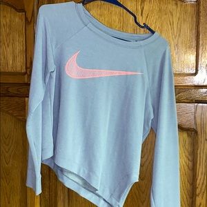 Women’s Nike long sleeve worn once